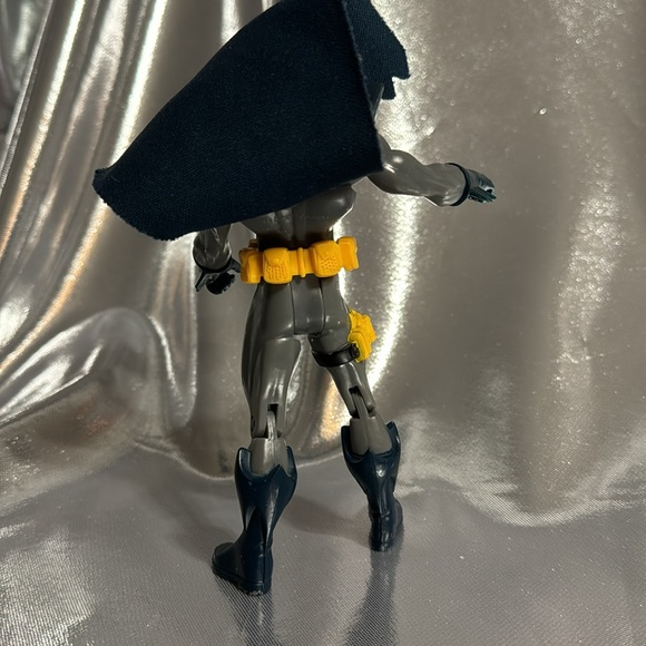 2003 DC Comics Snare Strike Batman 6" Mattel Action Figure - Picture 4 of 6